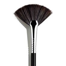 Strobing Fan Brush | F42