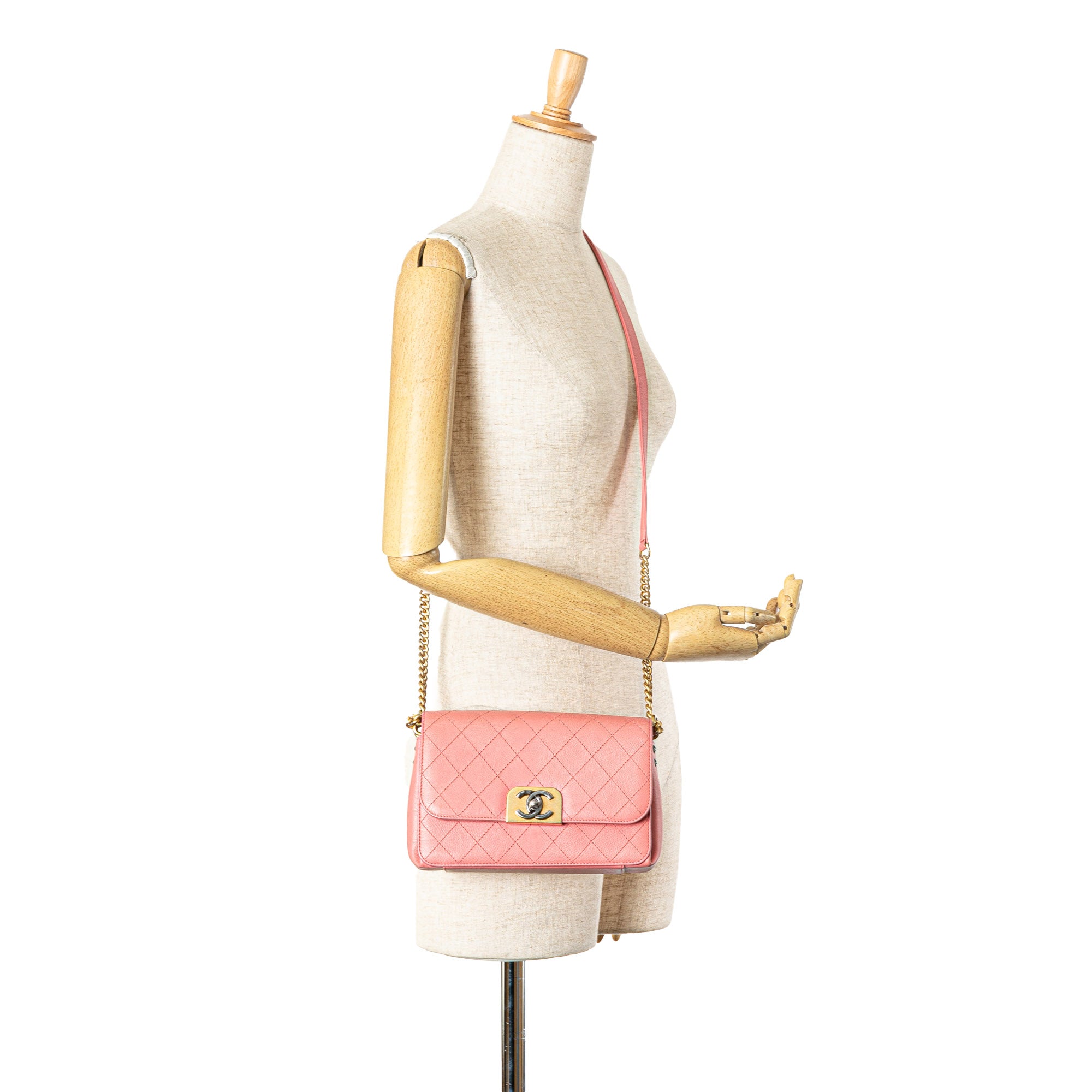 Chanel | Pre-Owned Quilted Calfskin Straight Lined Flap - II | Pink