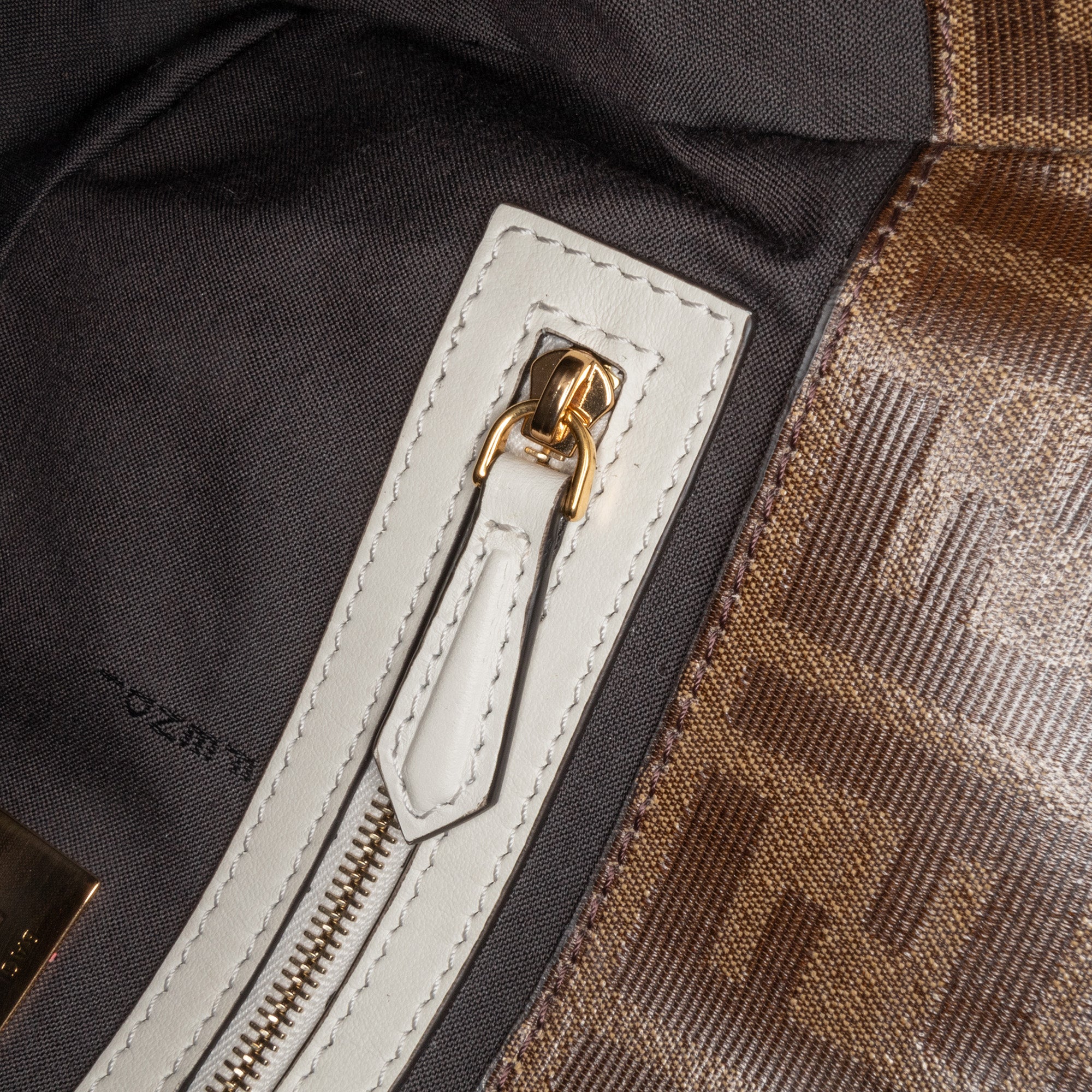 Fendi | Pre-Owned Zucca Glazed Fabric Cage Baguette Satchel - I | Brown