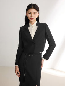 Subtle Shoulder Embroidery Blazer | Black