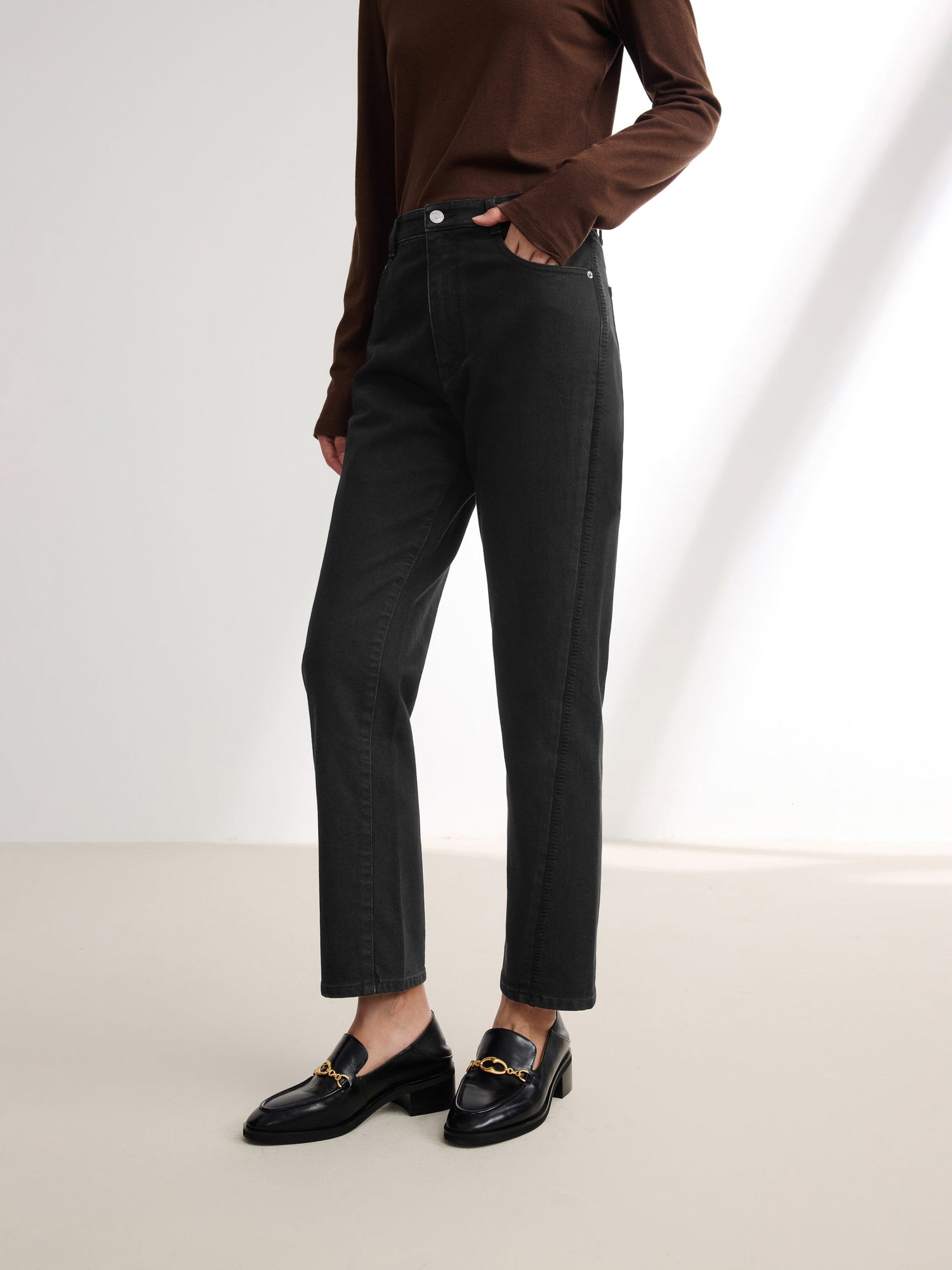 Straight Leg High-Waisted Jean | Black
