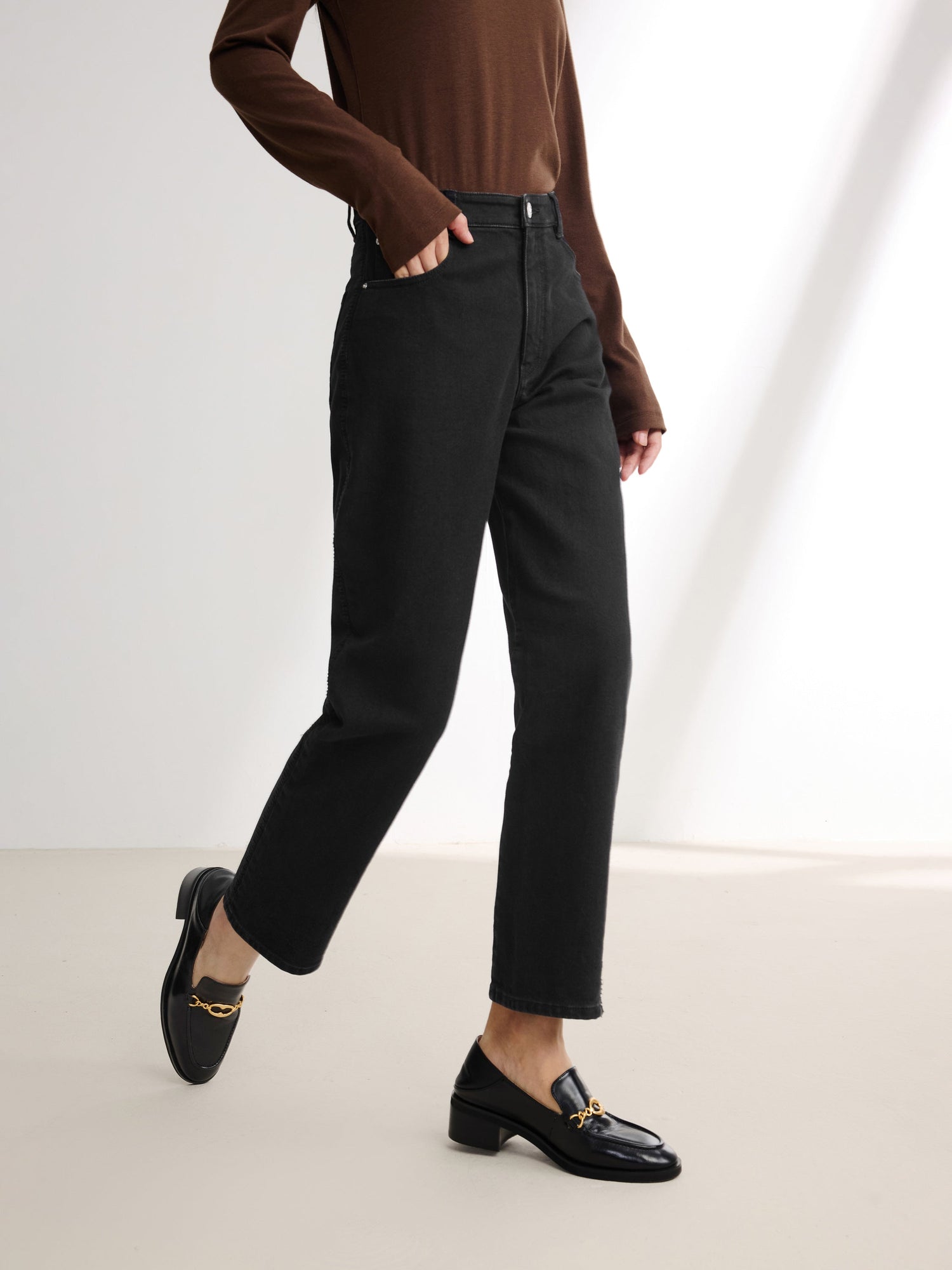 Straight Leg High-Waisted Jean | Black