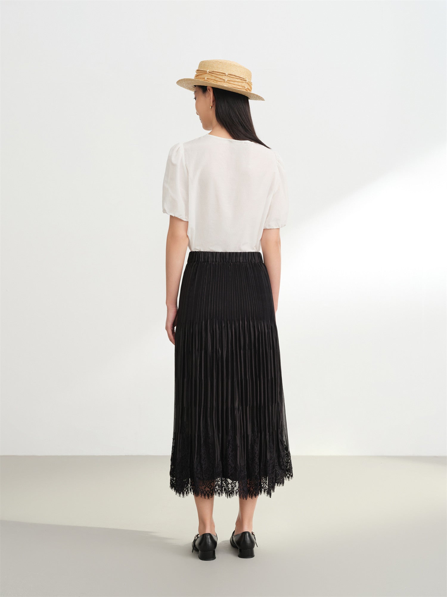 Classic Vintage Lace Pleated Skirt | Black
