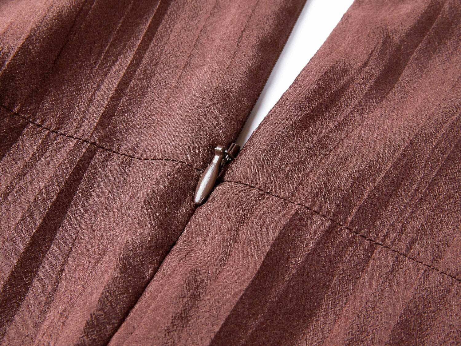 Waist-fitted Dress | Brown
