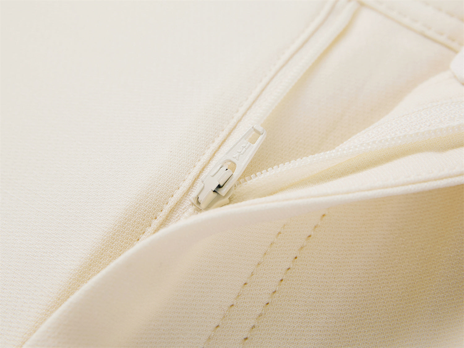 Mulberry Silk Wool Straight Pants | Beige