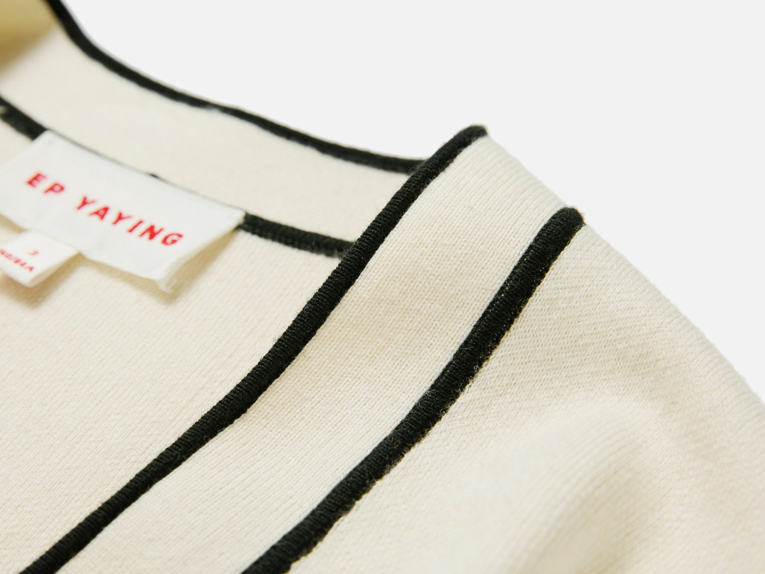 Cotton Cashmere Blended V-Neck Color-Block Knit Cardigan | White