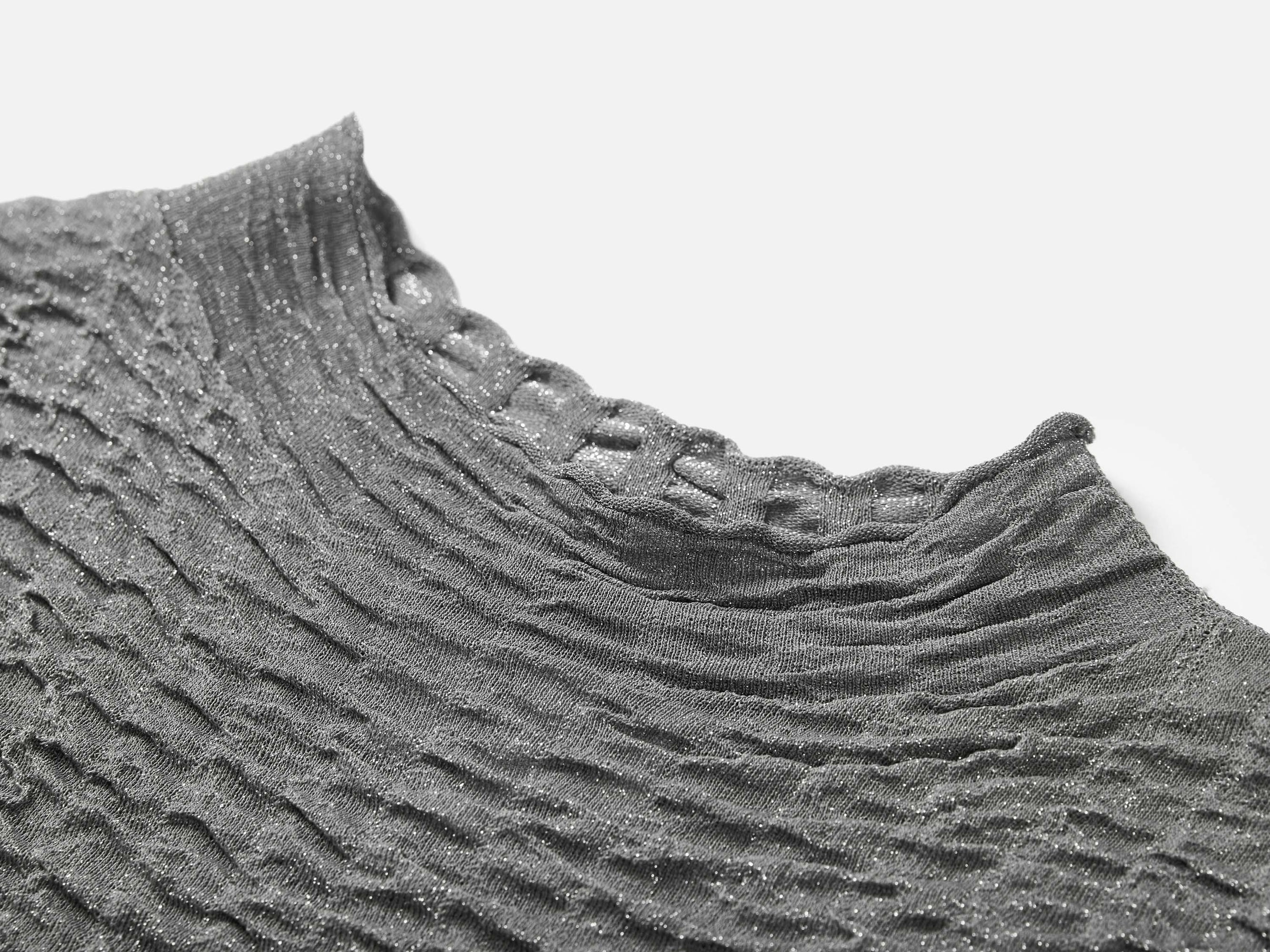 Slim-Fit Turtleneck Sleeveless Base Layer Top | Grey