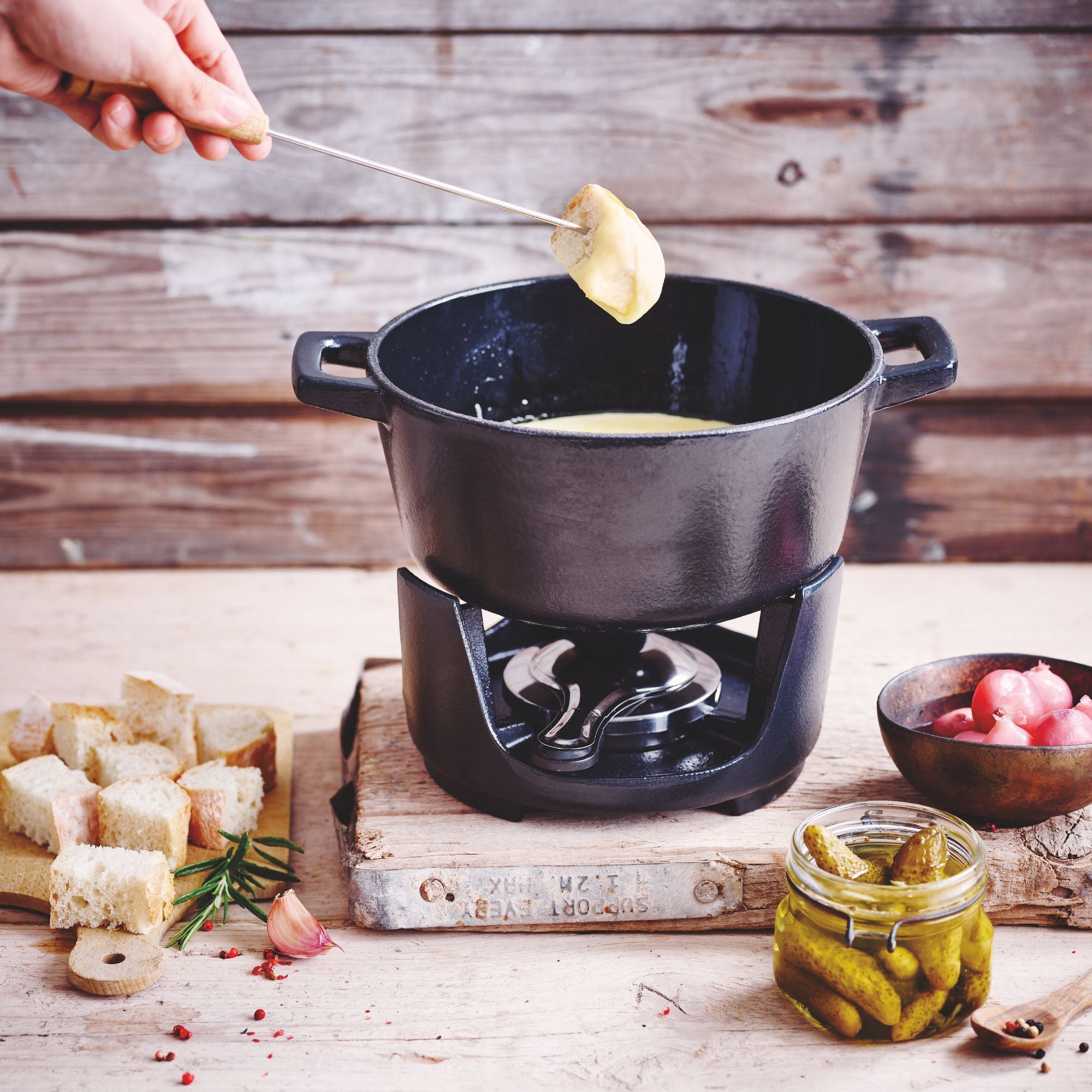 Fondue Set — 8-Piece, 2 Qt. | Black