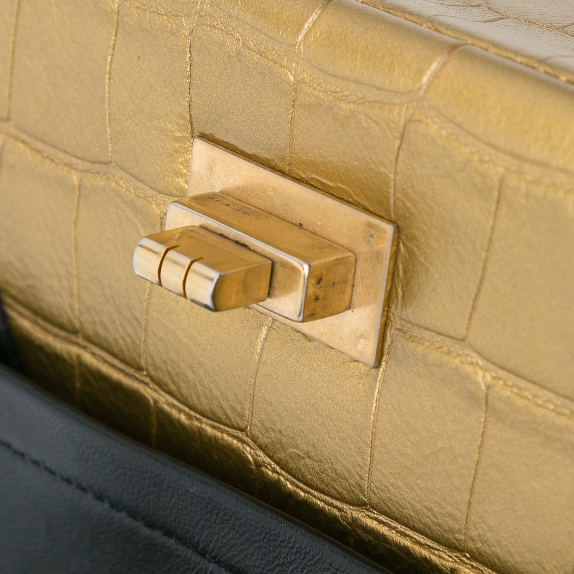 Chanel | Pre-Owned Medium Croc Embossed Lambskin 2.55 Reissue Double Flap Bag | Black/Gold