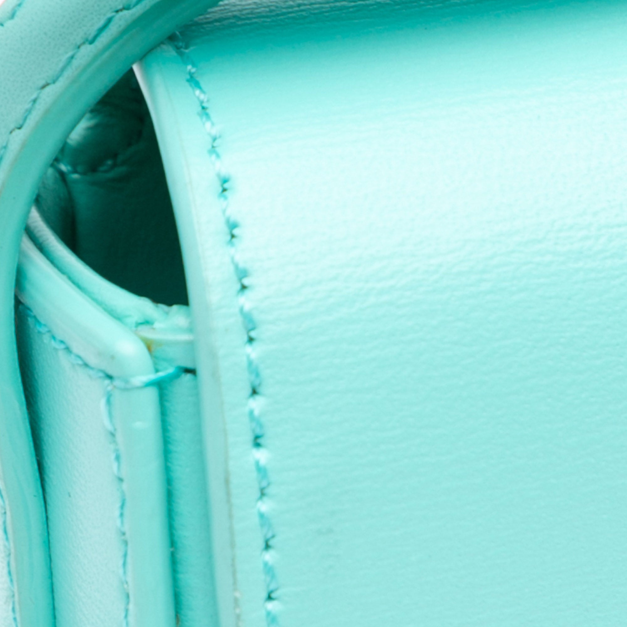 Celine | Pre-Owned Leather Triomphe AirPods Case with Strap - I | Blue/Turquoise