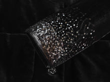 Button Closure Velvet Cropped Blazer | Black