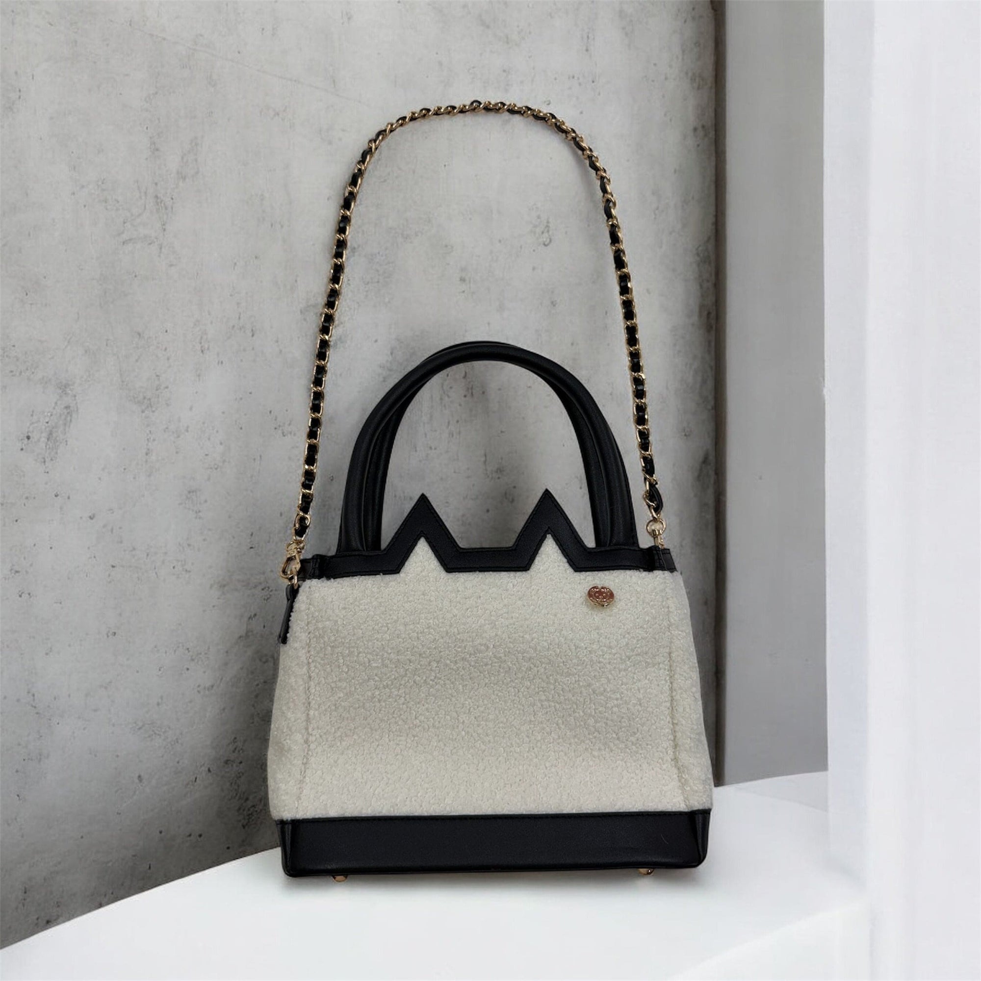 Girl | The Kat Handbag | White x Black