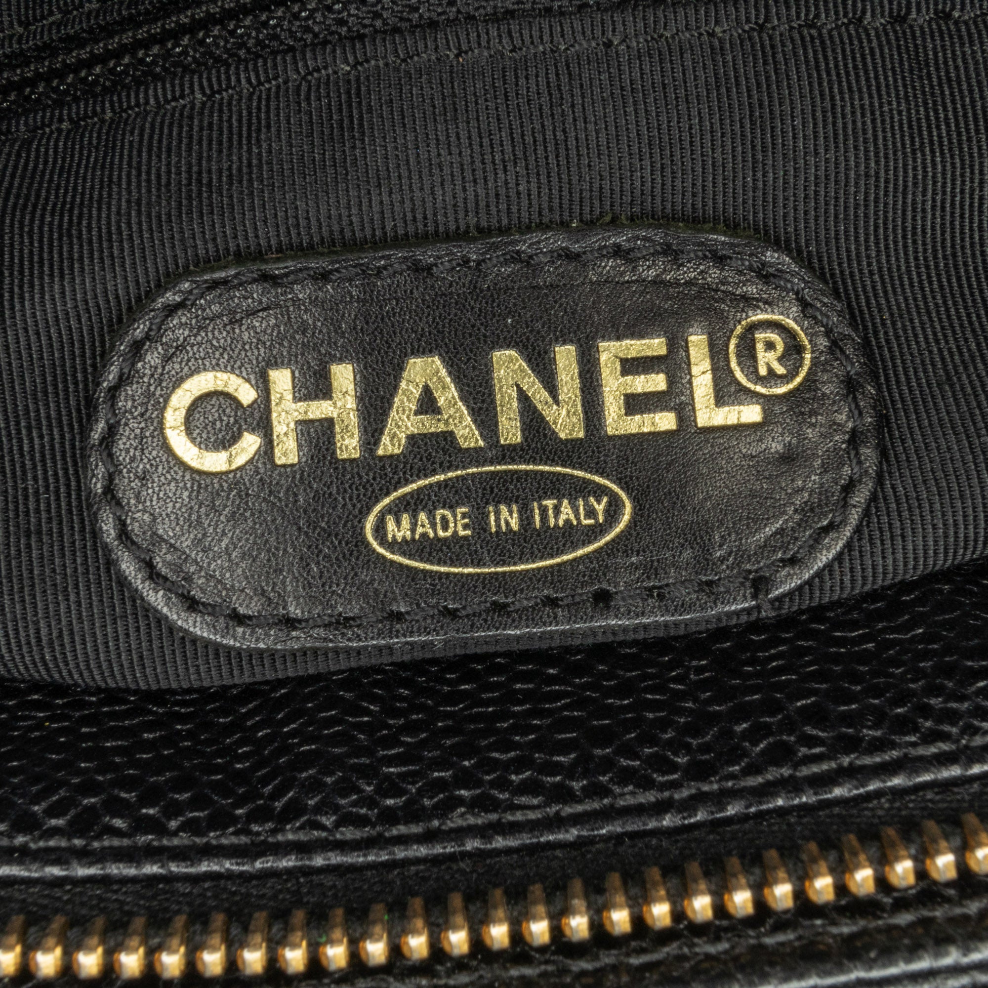Chanel | Pre-Owned CC Caviar Leather Tote - II | Black