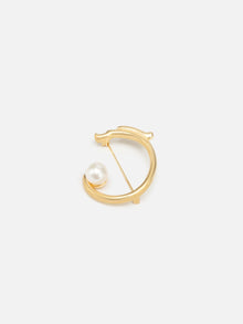 C-Shaped Zodiac Pearl Brooch | Copper/Fresh Water Pearls
