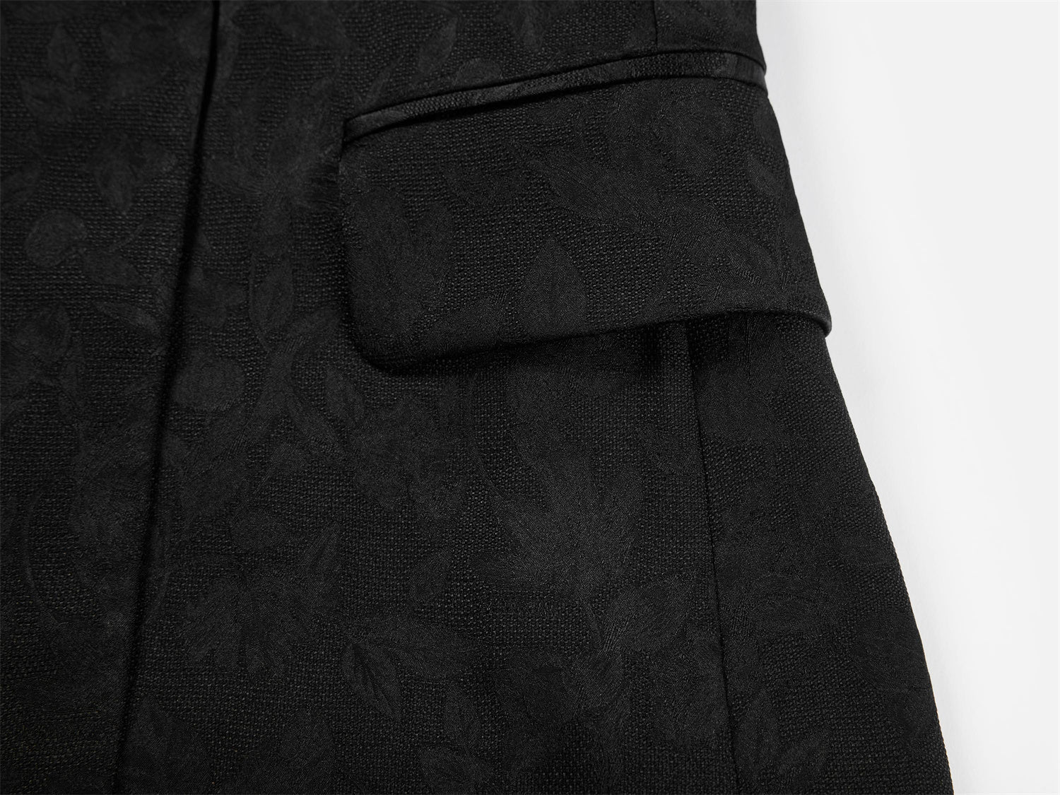 Silk Relaxed-Fit Blazer | Black