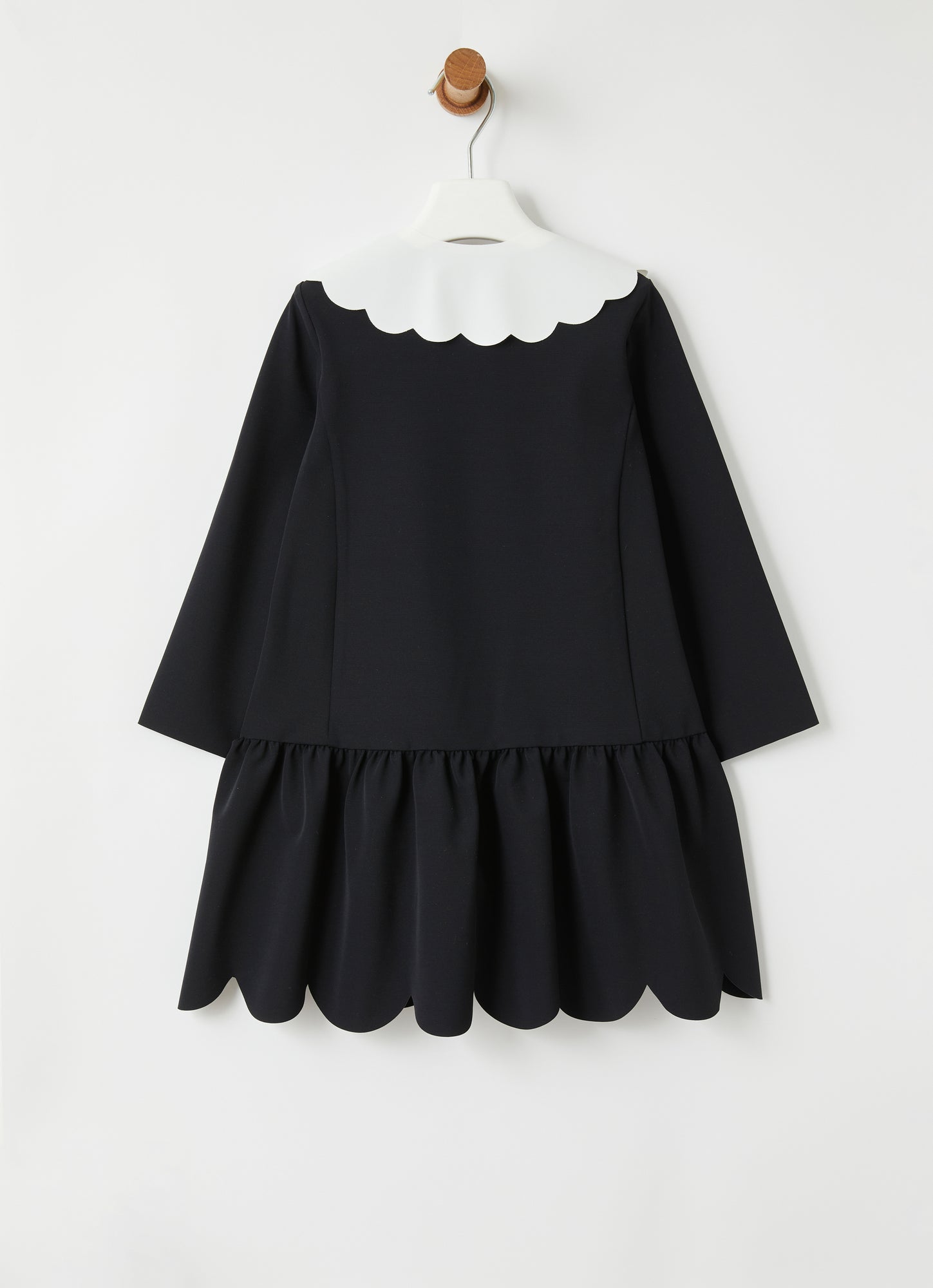 Wide Collar Sensitive Fabrics Dress | Black