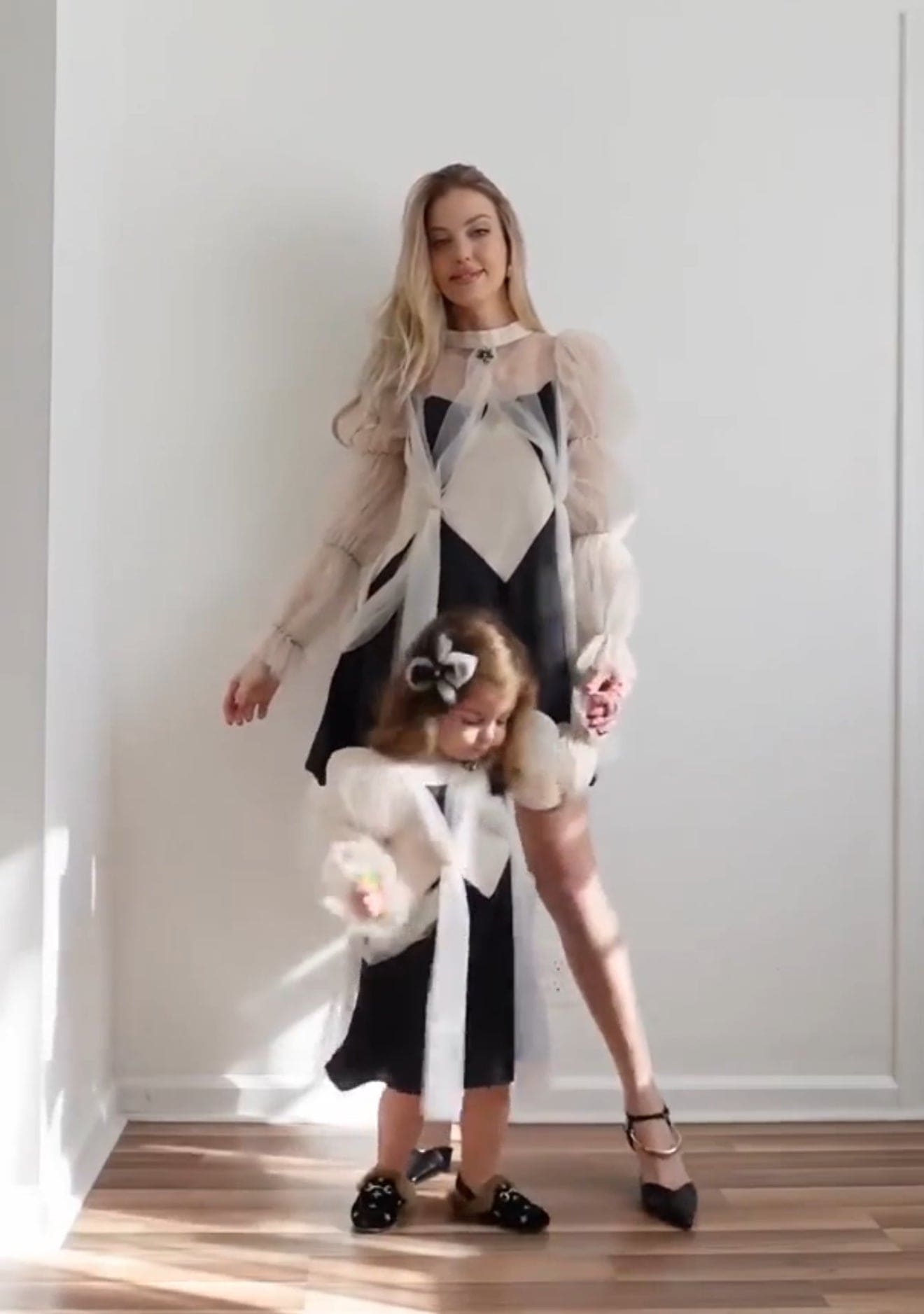 Women | The Paris Mom Dress | Black x Beige