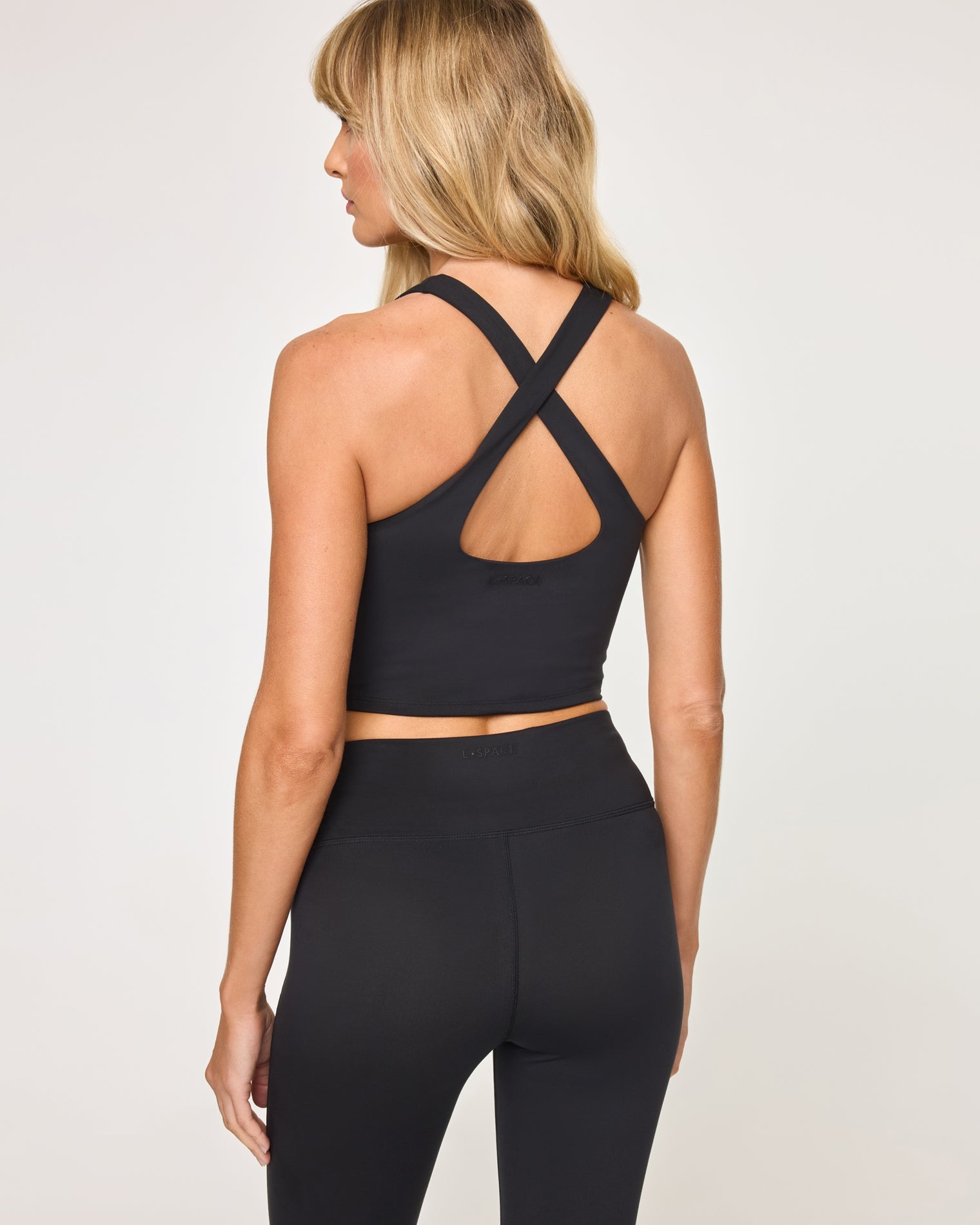 Black | Model: Lura (size: S) | Hover