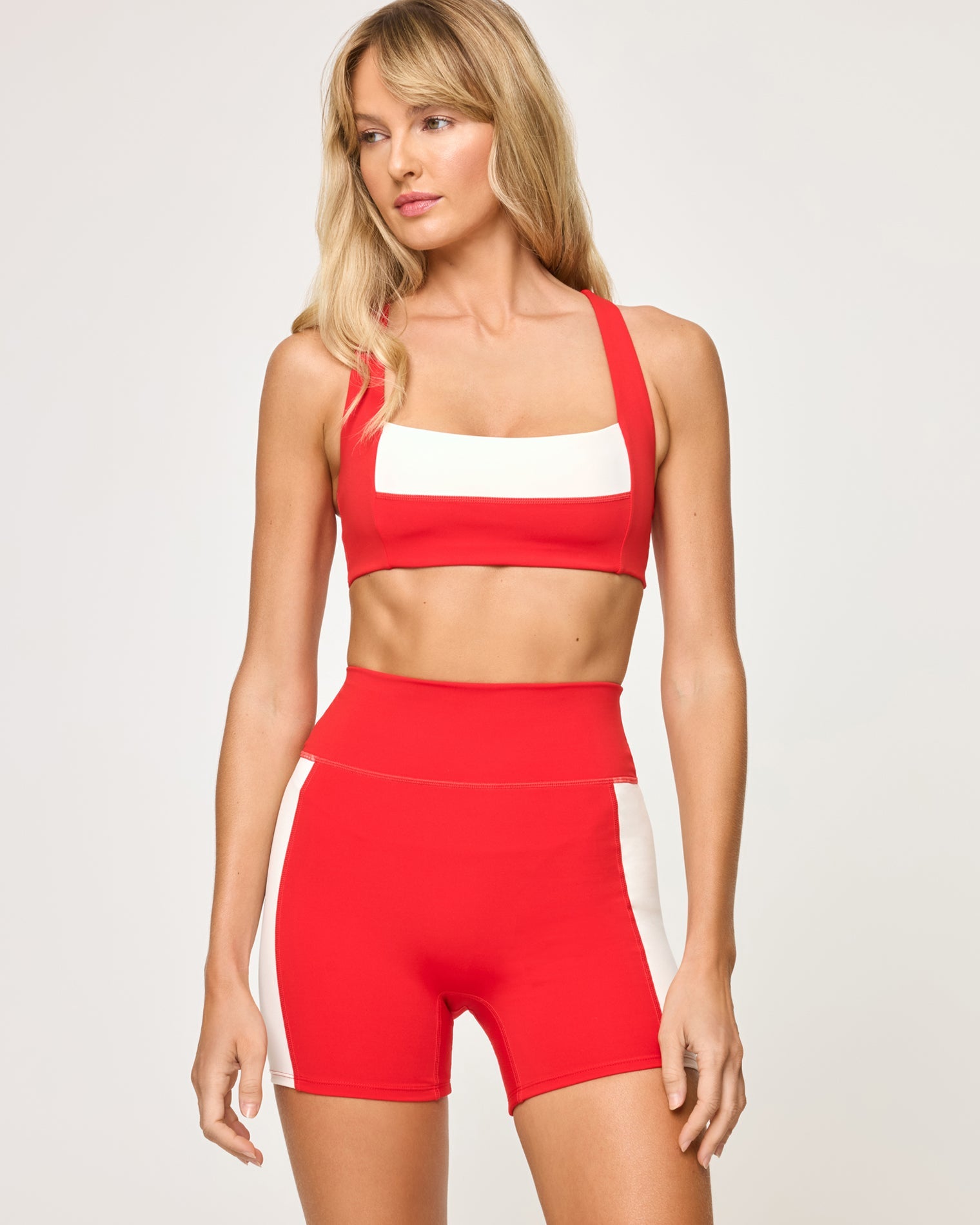 Flame-Cream | Model: Lura (size: S) | Hover