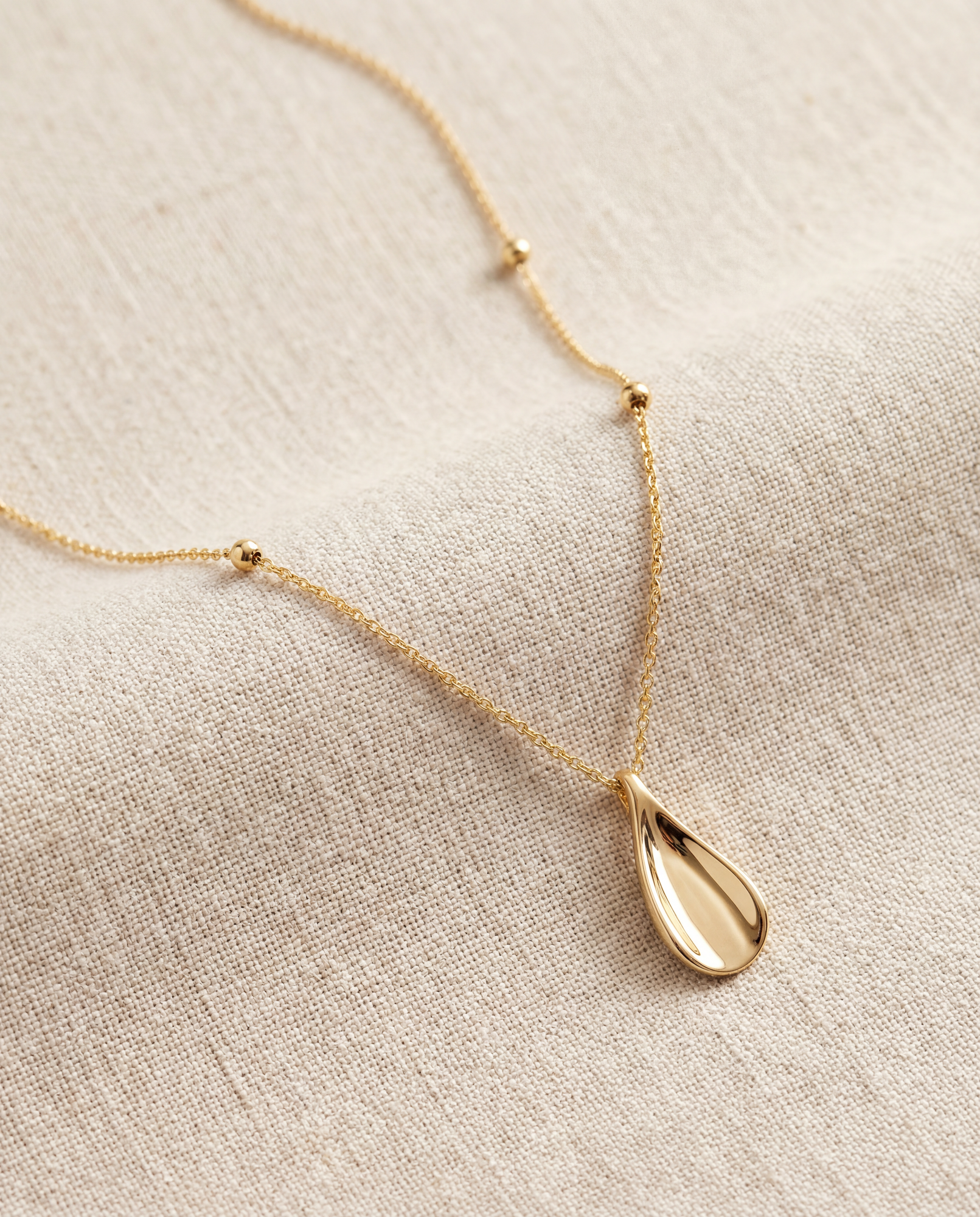 The Teardrop Pendant Necklace | 18K Gold Plated Brass