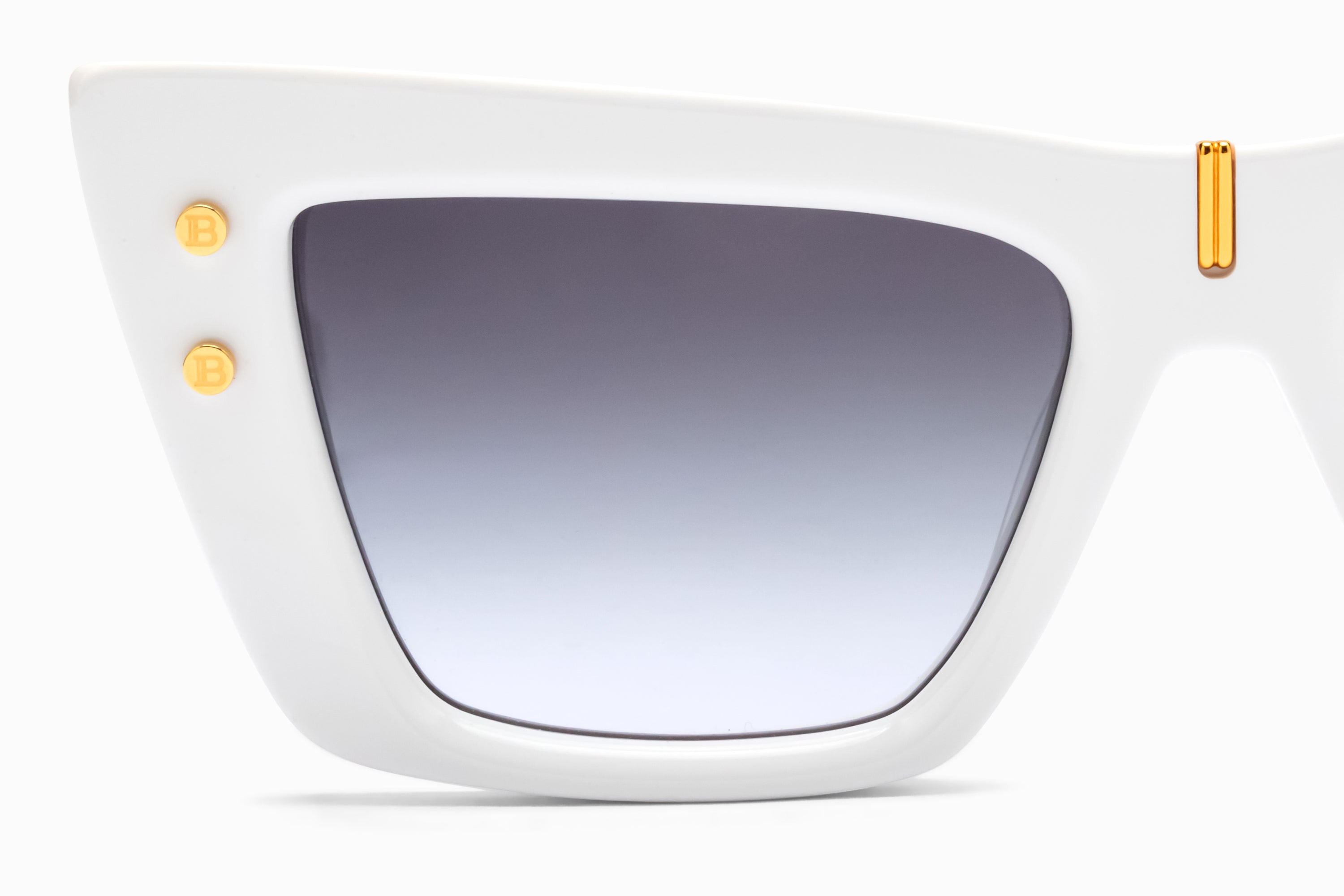 Womens | B - Eye Sunglass | White - Gold | Dark Grey Gradient