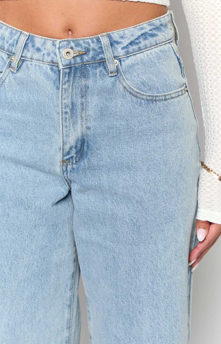 Calliope Mid Rise Slouchy Jeans | Light Wash