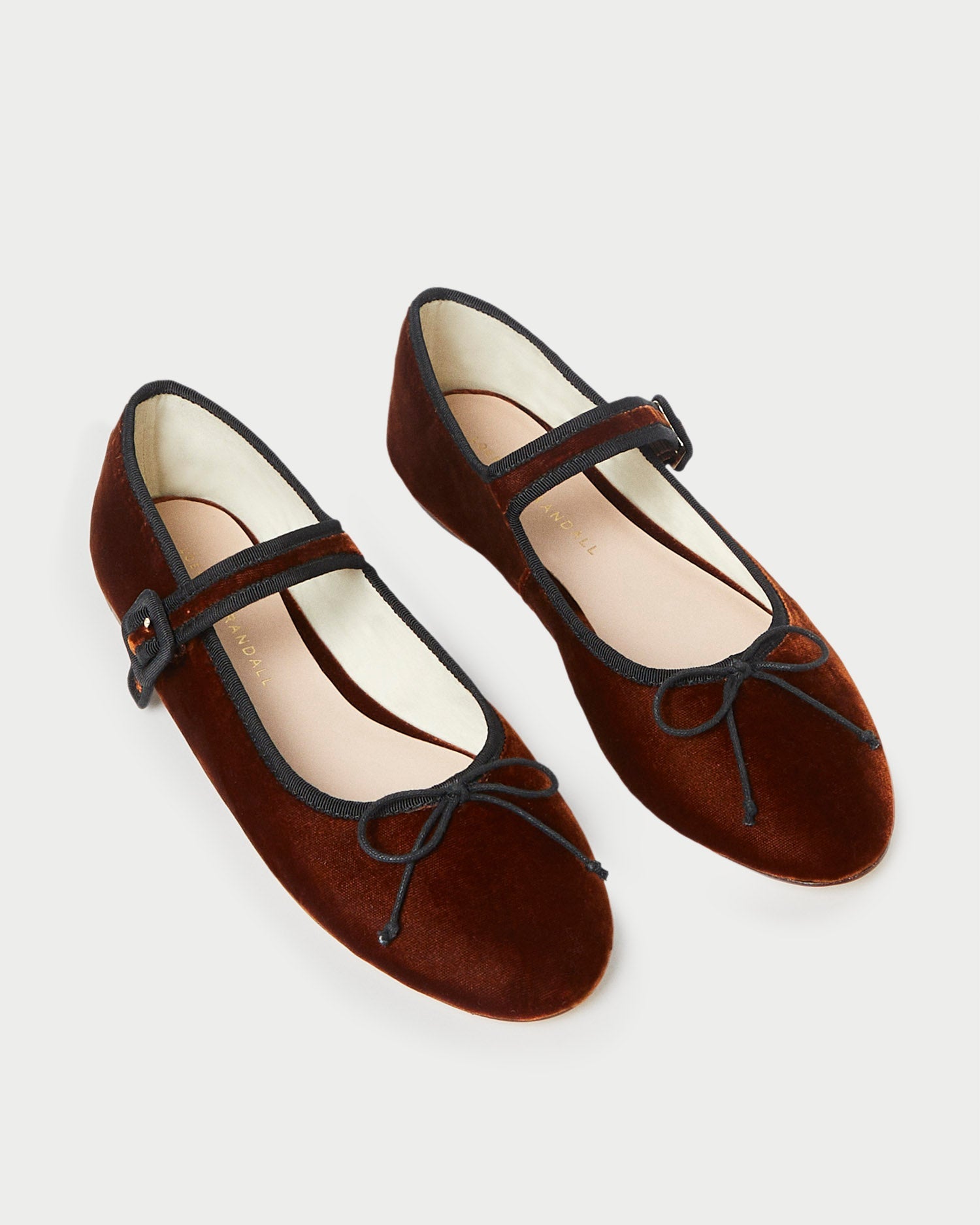 Color: Sienna/Black