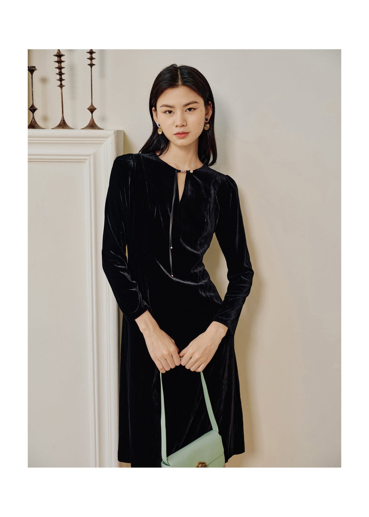 Chinese Style Slim-Fit Silk Velvet Dress | Black