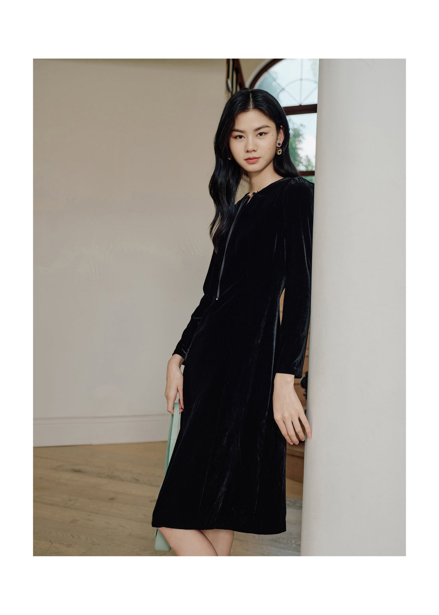 Chinese Style Slim-Fit Silk Velvet Dress | Black