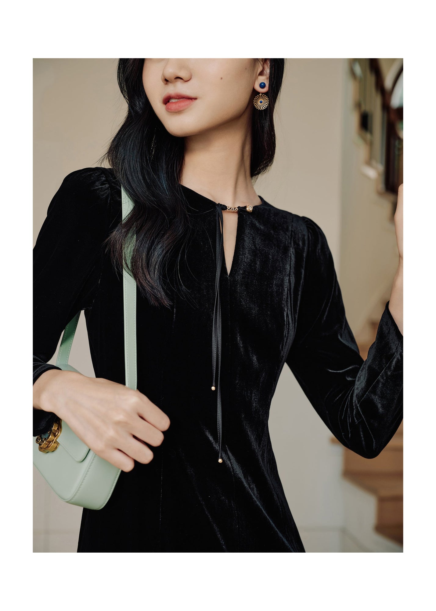 Chinese Style Slim-Fit Silk Velvet Dress | Black