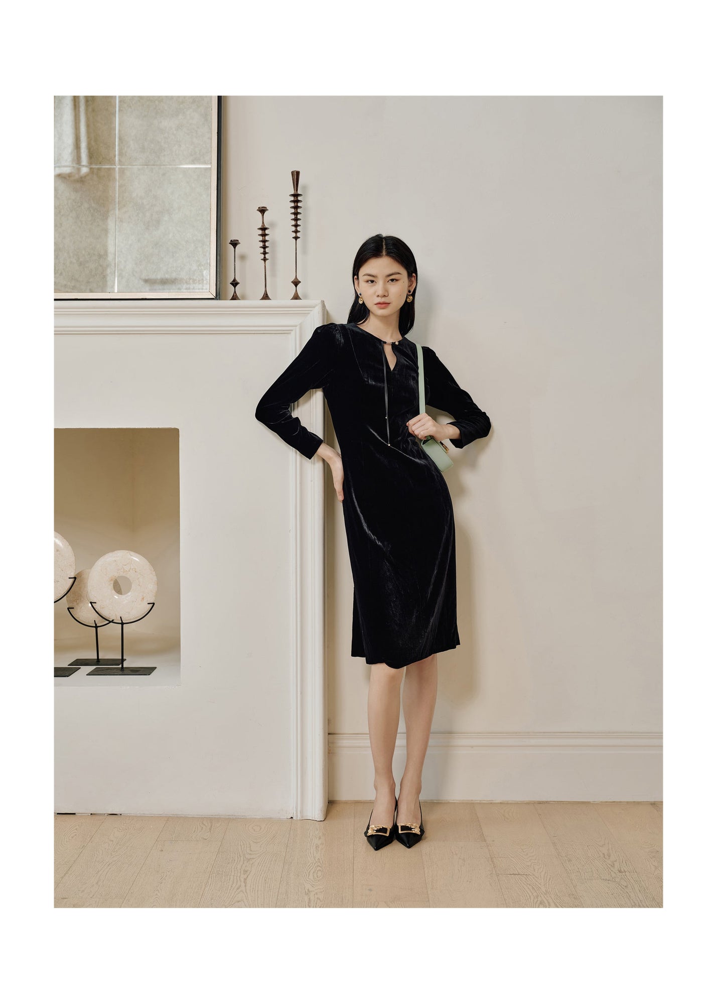 Chinese Style Slim-Fit Silk Velvet Dress | Black