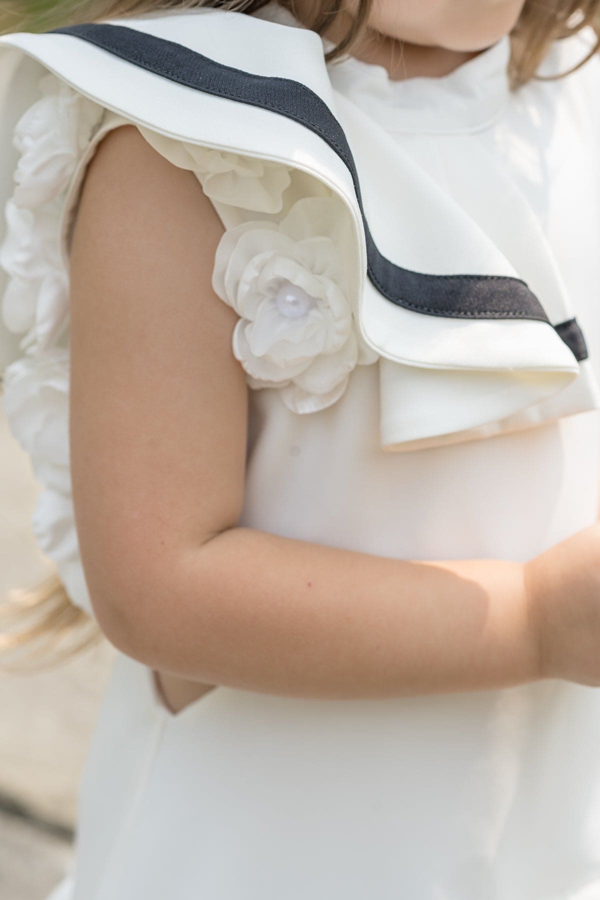 Girl | Alex Ruffle Dress with Contrast Line | White x Black