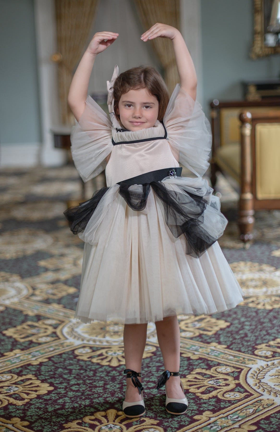 Girl | Grace Tulle Dress | Beige x Black