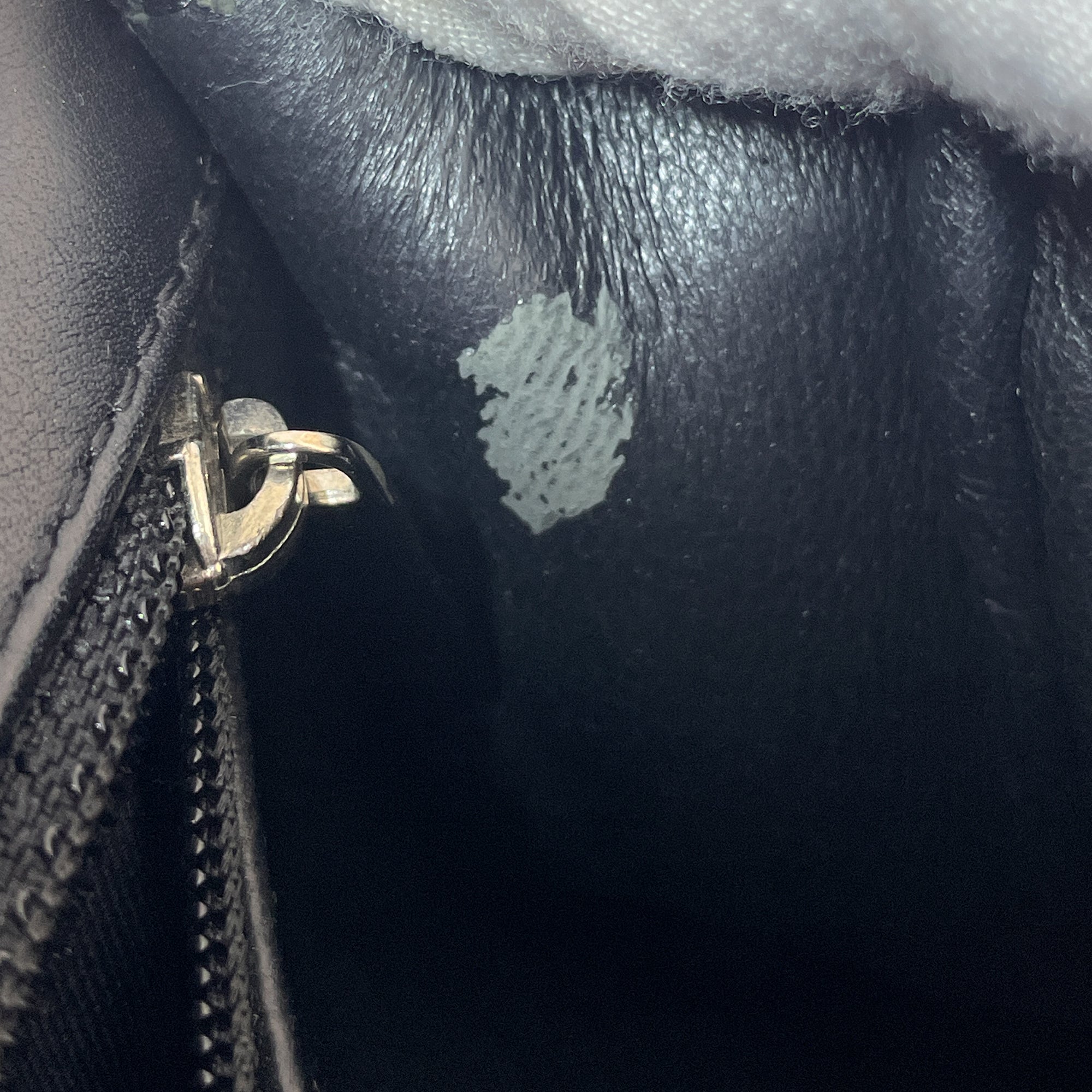 Chanel | Pre-Owned Medium Classic Chevron Patent Double Flap - II | Black