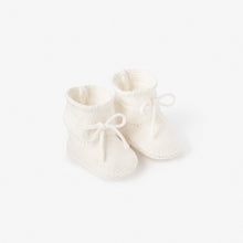 Unisex | White Garter Knit Baby Booties | White