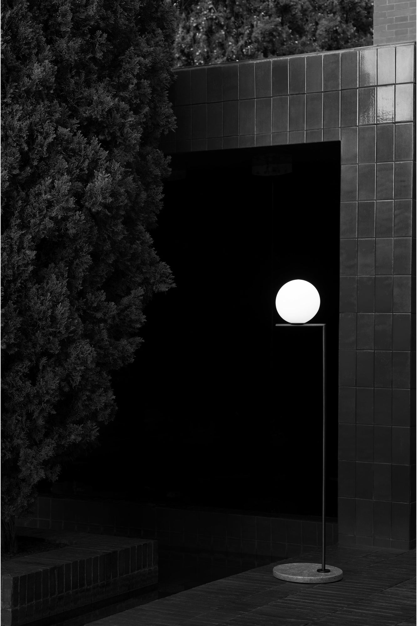 IC Outdoor Floor 2 Lava Black | Black