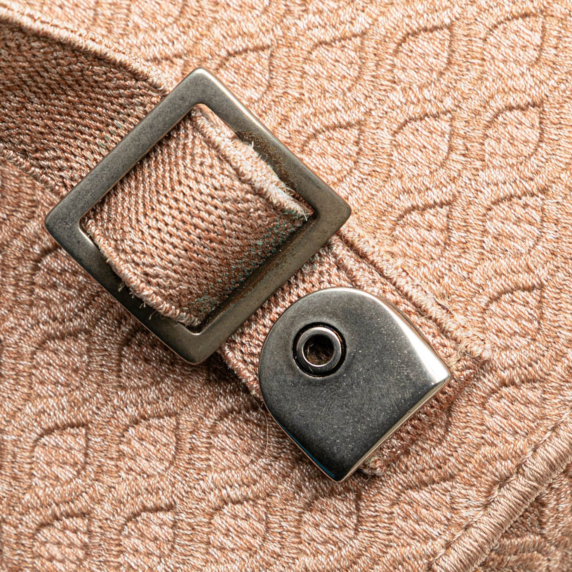 Dior | Pre-Owned Mesh Embroidered Diortravel Vanity Case | Pink