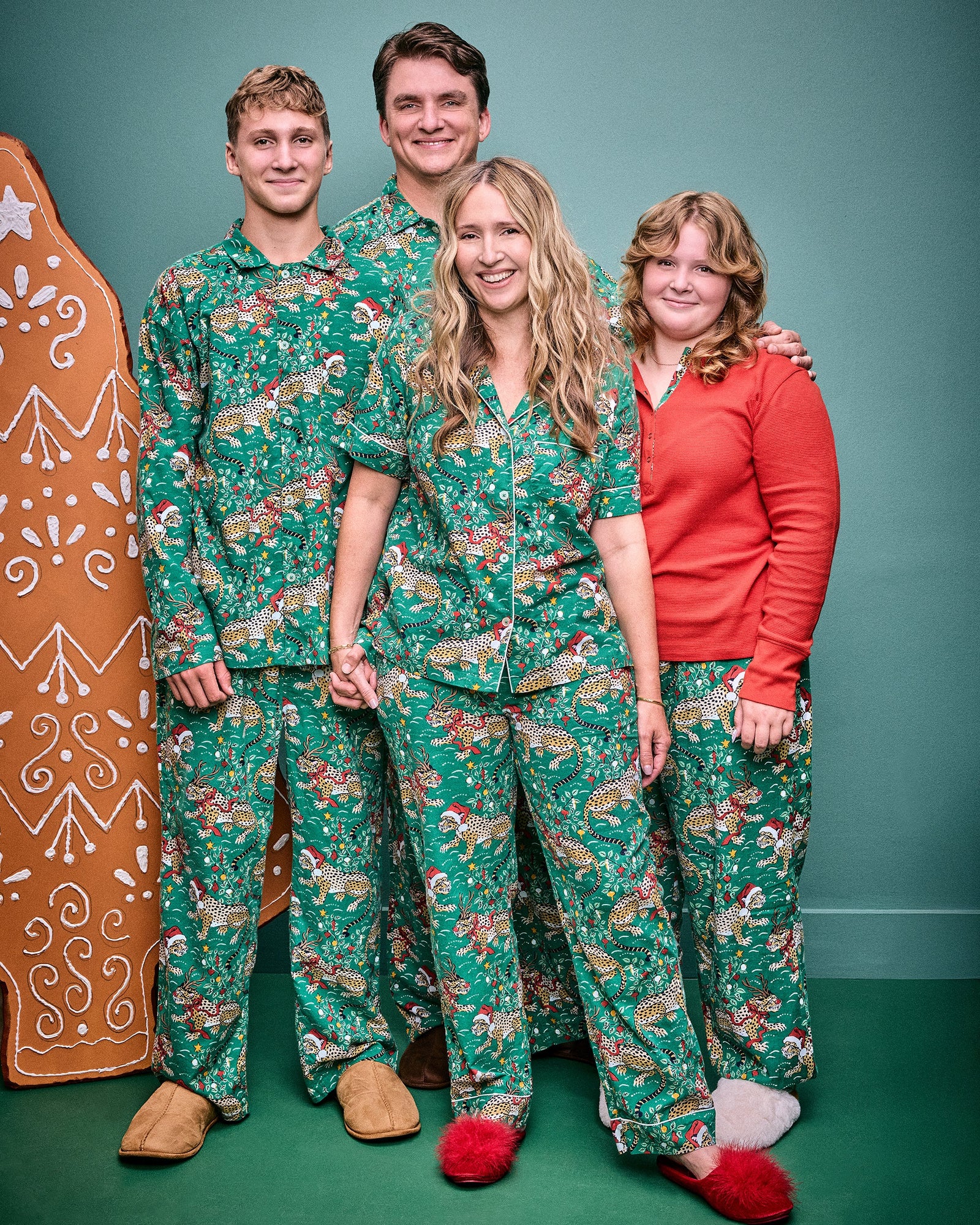 Very Merry Bagheera - Lightweight Flannel Joggers - Mistletoe - Printfresh