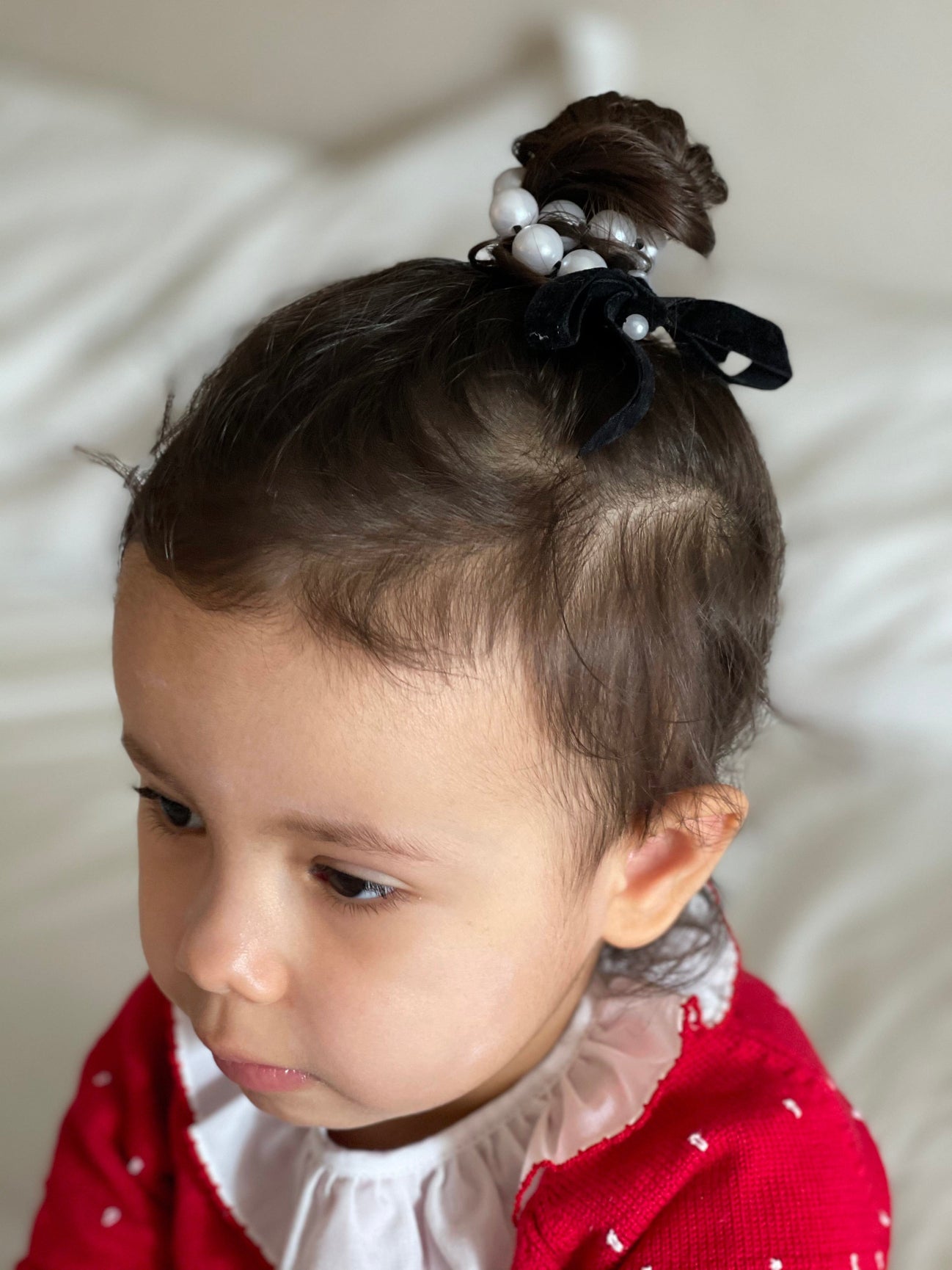 Girl | Coco Pearl Hair Scunchie | White & Gold