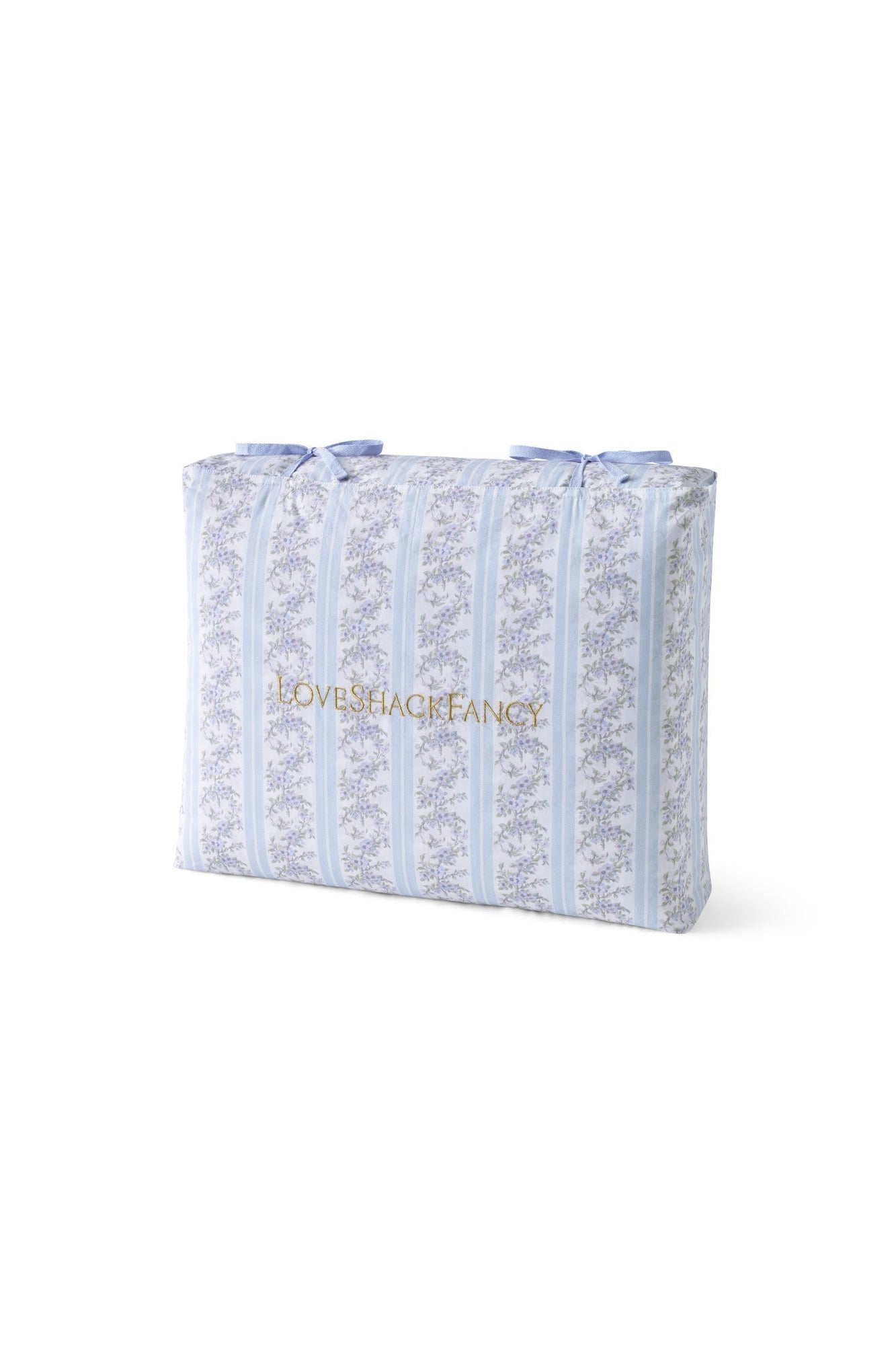 Full Marigold Wreath Quilt And Sham Set | Baby Blue Rush