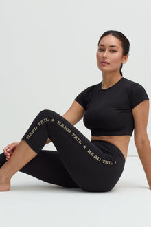 Women | Logo Flat Waist Crop Legging | Black