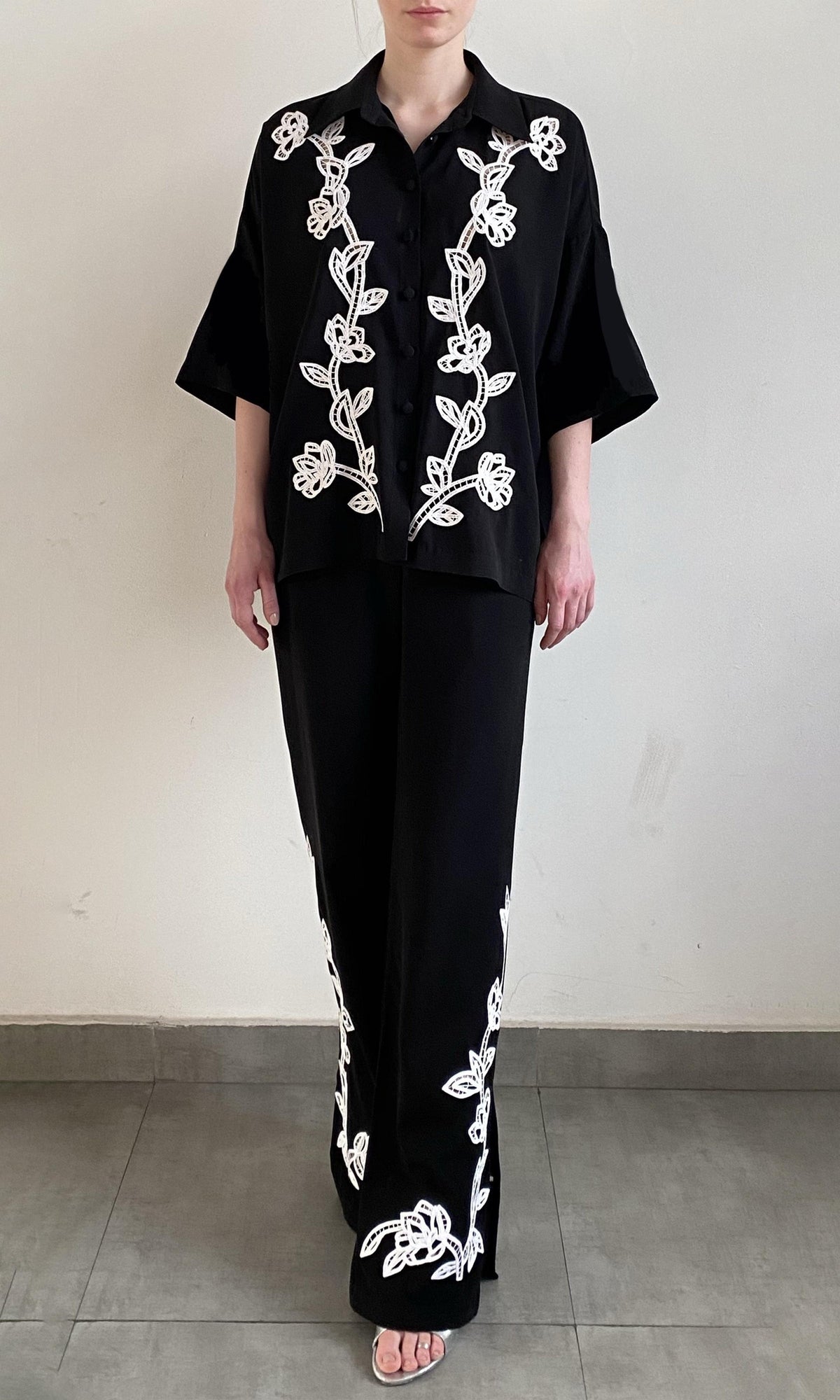 Hemant And Nandita | Daha Polyester Crepe Pants | Black White