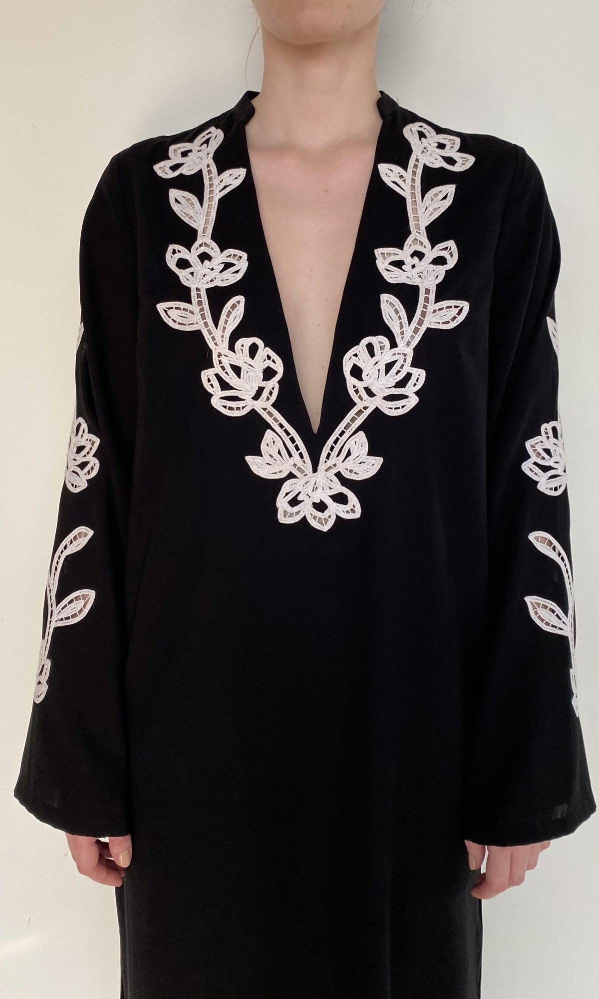 Womens | Daha Polyester Crepe Long Kaftan | Black White