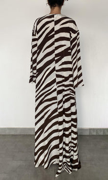 Womens | Zuba Viscose Satin Cape | Black White
