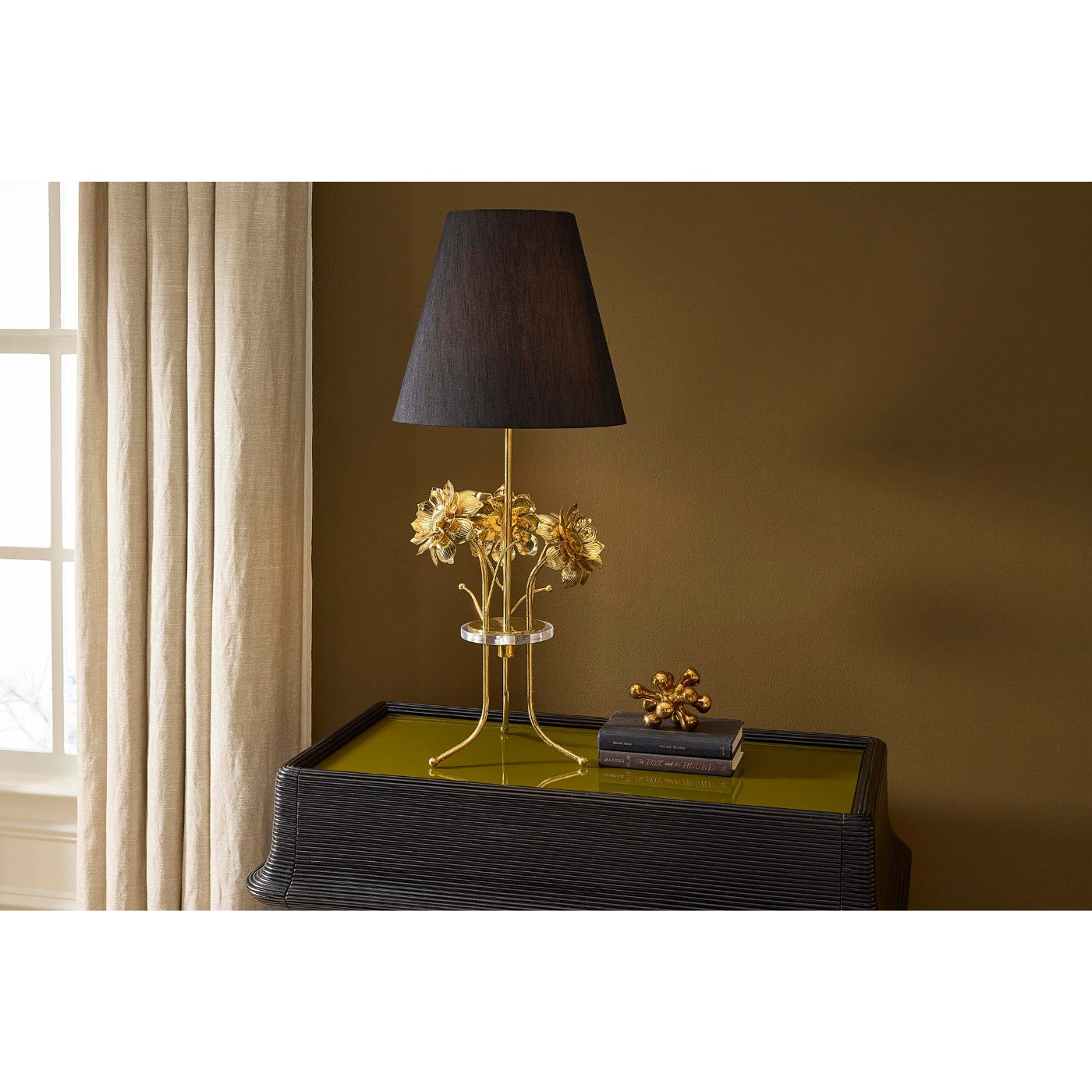 Brass Flower Table Lamp | Gold