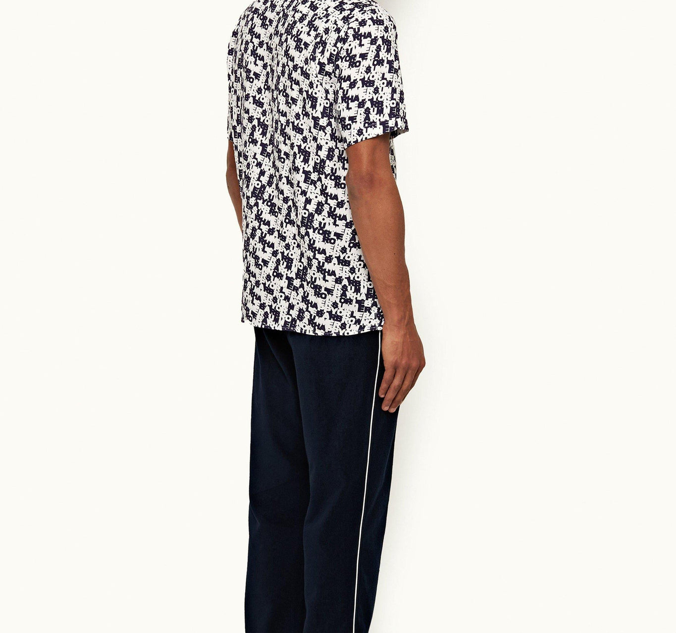 Hibbert Linen O.B Monogram Capri Collar Shirt | Navy/White