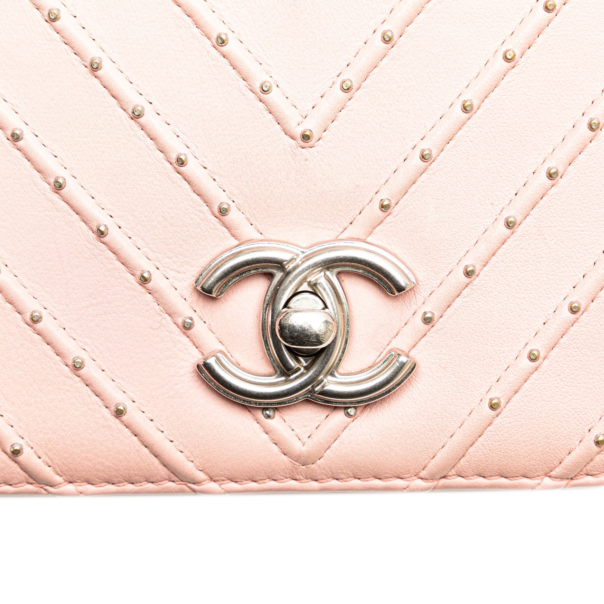Chanel | Pre-Owned Chevron Calfskin Studded Full Flap | Pink/Light Pink