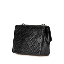 Chanel | Pre-Owned Small Square Quilted Lambskin Flap - II | Black