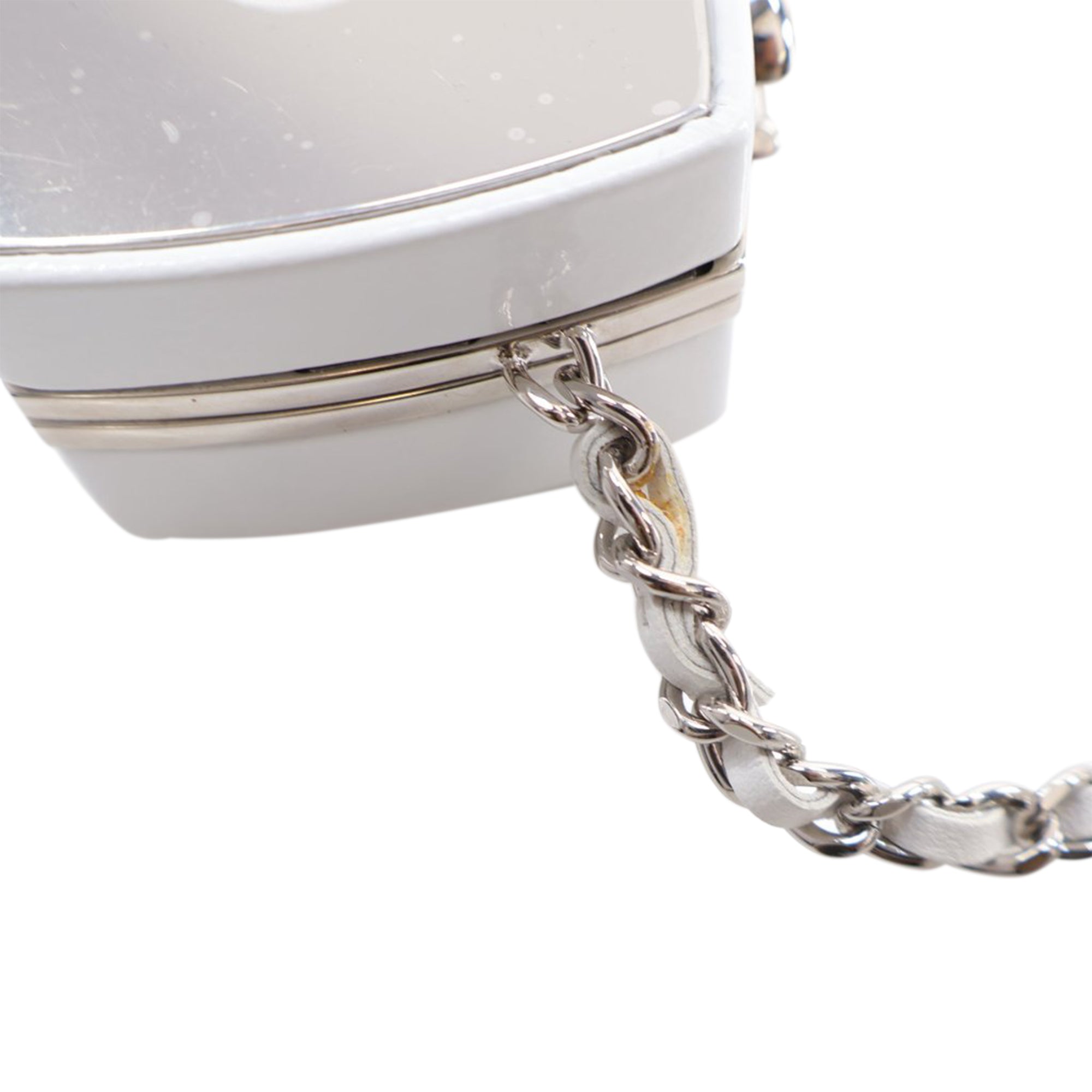Chanel | Pre-Owned Patent Goatskin Make-Up Box Clutch With Chain | White