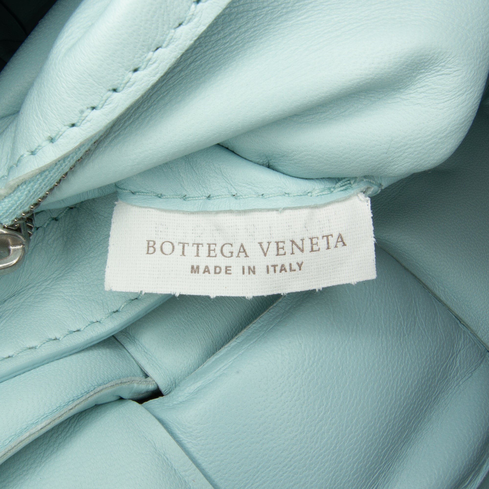 Bottega Veneta | Pre-Owned Nappa Intrecciato Padded Cassette Crossbody - III | Blue/Light Blue